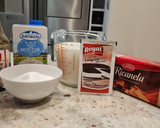 Foto del paso 1 de la receta: Crema de galletas napolitanas