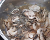 Foto del paso 6 de la receta: Conejo al tomillo con champiñones