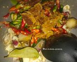 Foto langkah ke 2 dari resep Oseng usus.