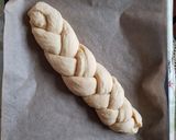 Une image de l'étape 9 de Brioche tressée moelleuse à la mie filante.