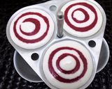 A picture of step 2 of # Ramadan Special - Beetroot Swirl Idli.