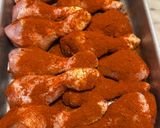 Foto del passaggio 1 della ricetta Cosce di pollo al forno con polvere di peperoni cruschi