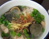 Hình bước làm 9 của món Cháo hàu thập cẩm tự chế... :)