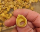 Foto del passaggio 6 della ricetta I miei tortellini 💛