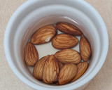 Foto del paso 1 de la receta: Pudding de chía, yogur y fruta de estación 🥣