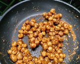 A picture of step 4 of Gud Makhana/ Fox nuts with Jaggery.