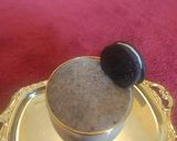 A picture of step 1 of Oreo milkshake.