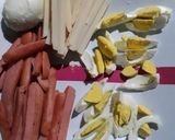 Foto langkah ke 1 dari resep Risol Sosis Mayo.