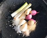 Foto langkah ke 1 dari resep Lumpia Sayur Mini.