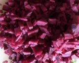 A picture of step 1 of Beetroot poriyal.