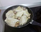 Foto del paso 4 de la receta: Contramuslos los de pollo al ajillo