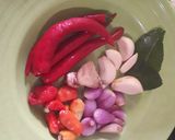 Foto langkah ke 1 dari resep Udang saus padang.
