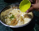 A picture of step 11 of Amritsari aloo kulcha.