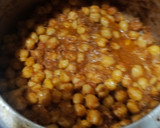 A picture of step 5 of Pindi Chhole Masala.