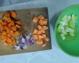 Foto langkah ke 1 dari resep Sayur Bening Kelor.