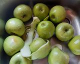 Foto del paso 3 de la receta: Puré de manzanas con pavo asado