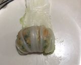 Foto langkah ke 5 dari resep Napa Cabbage Chicken Roll.