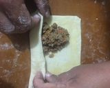 Foto del paso 5 de la receta: Rollitos de hojaldre, rellenos de carne 🍖 y vegetales 🥬