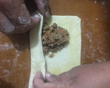 Foto del paso 5 de la receta: Rollitos de hojaldre, rellenos de carne 🍖 y vegetales 🥬