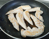 Foto del paso 6 de la receta: Pechuga de pollo con judías verdes