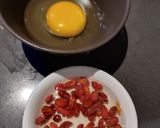 A picture of step 1 of Wolfberry Leaves & Seeds Soup.