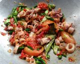 Foto langkah ke 5 dari resep Cumi asin cabe uleg.