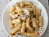 Pasta con crema y champiñones