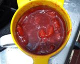 Foto langkah ke 7 dari resep Strawberry Sauce.