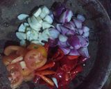 Foto langkah ke 2 dari resep Balado kuah ati ayam telur puyuh.