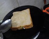 A picture of step 3 of Leftover kele ki sabzi sandwich.