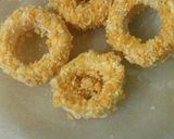 Foto langkah ke 3 dari resep Cheezy onion ring.