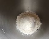 Une image de l'étape 3 de Pâte brisée épeautre noix et lait.