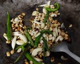 मेथीचा ठेचा (methi cha thecha recipe in marathi) रेसिपी स्टेप 2 फोटो 