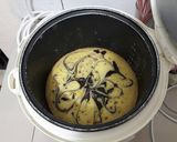 Foto langkah ke 5 dari resep Marmer cake (rice cooker miyako 6 in 1).
