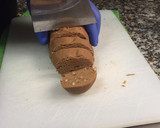 Foto del paso 6 de la receta: Gofio amasado con miel de Palma, Almendras y Pasas“TURRÓN CANARIO” y....Barritas con Chocolate