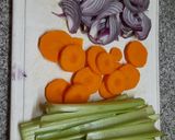 Foto del paso 1 de la receta: Pencas de acelga en escabeche
