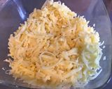 Une image de l'étape 2 de Gratin aux deux pommes de terre,deux fromages et saucisses blanches.