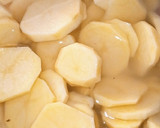 A picture of step 2 of Dambun Irish potato.