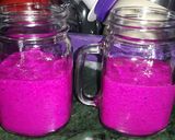 Foto langkah ke 2 dari resep Dragon Fruit and Yakult.