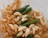 इन्स्टंट ओल्या  हळदीचा लोणचं (oil free) (instant olya hardhicha lonche recipe in marathi) रेसिपी स्टेप 2 फोटो 