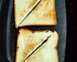 Foto langkah ke 1 dari resep Egg and Corn Sandwich.