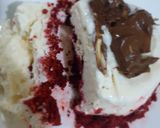 A picture of step 1 of Cake and Icecream Pie.