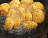इंस्टेंट बेसन दही बड़े(instant besan dahi bade recipe in hindi) रेसिपी चरण 2 फोटो
