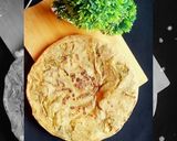 A picture of step 6 of Palak Wala paratha.