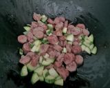 Foto del passaggio 1 della ricetta Pasta zucchina e salsiccia