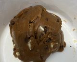 Foto langkah ke 3 dari resep Cookies Silverqueen mix Chocochip(Soft & Chewy) 🍪.