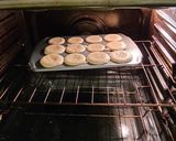 A picture of step 3 of Cinnamon Raisin Muffins.