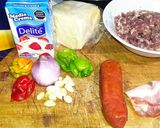 Foto del paso 1 de la receta: Canelones rellenos con carne molida, chorizo y salsa blanca
