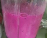 Foto langkah ke 3 dari resep Smoothies Naga Mangga Pisang.