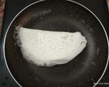A picture of step 3 of Neer Dosa.